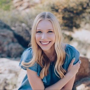 Meet your Posher, Abby